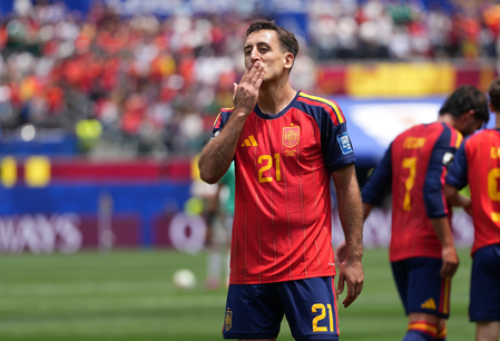 2026 FIFA WC: Attack gets headlines, but Spain’s defense and record-breaker Simon are just as vital