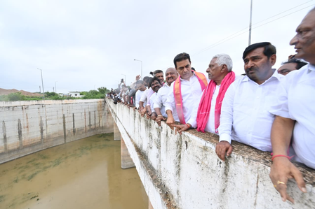 KTR demands lifting of water from Kannepalli to protect Telangana from drought