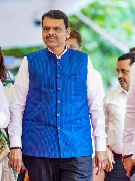 Opposition slams Fadnavis for ‘rental ponies’, ‘liars’ remarks