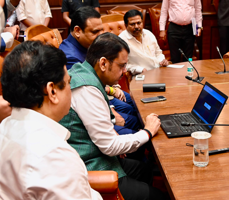 Maha CM inaugurates legislature’s digital dashboard for transparency