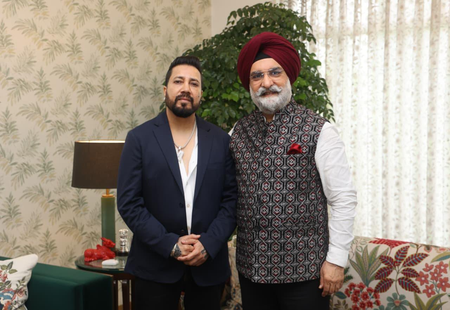 Delhi L-G TS Sandhu, Mika Singh discuss city’s creative landscape
