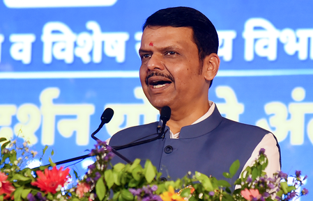 Prioritise broad ‘labour welfare’ in reformed Labour Laws: Maha CM