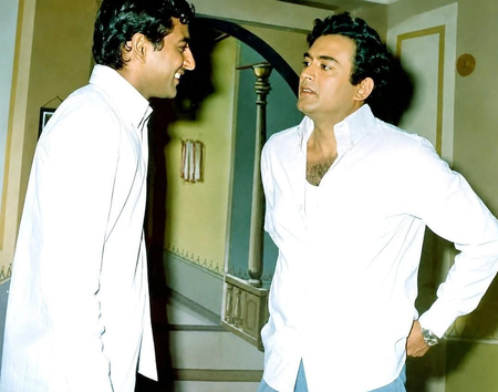 K.C. Bokadia shares rare pic with late Sanjeev Kumar from ‘Rivaaj’ sets: His simplicity continues to inspire even today