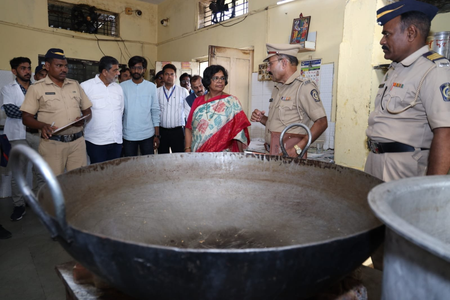 NCW chief Vijaya Rahatkar interacts with women inmates in Nanded jail
