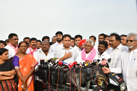KTR alleges Congress-BJP nexus over Kaleshwaram Project