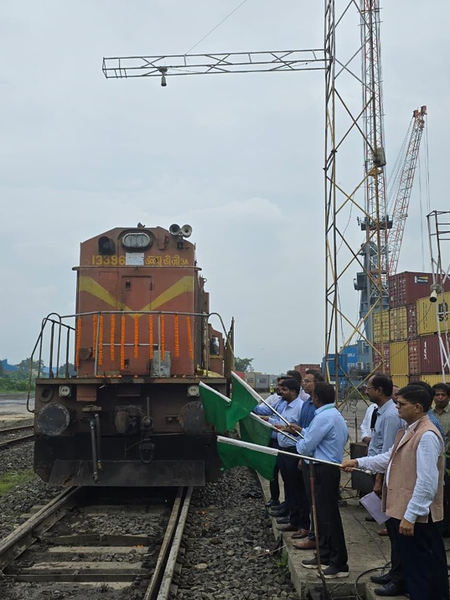 Historic cargo service between Kolkata and Nepal’s Biratnagar begins