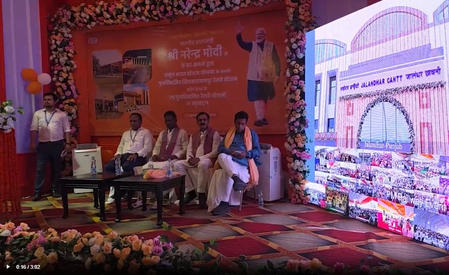 Students welcome redeveloped Shivnarayanpur station, thank PM Modi