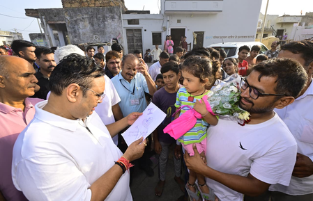 Raj CM resolves local issues on spot with villagers during early morning visit to Nagaur