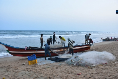 Nine Indian fishermen arrested by Sri Lankan Navy; trawler seized