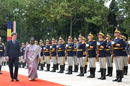 President Murmu discusses bilateral partnership with Romanian counterpart