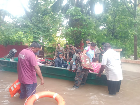 Gujarat: More than 8,900 food packets distributed, around 50 rescued in Ahmedabad