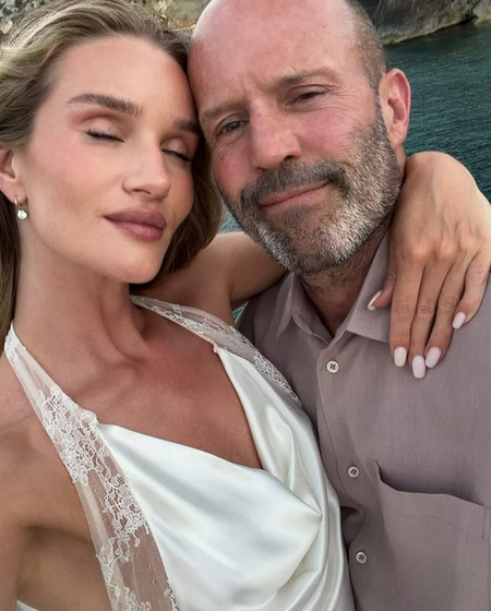 Rosie Huntington-Whiteley pens b’day note for beau Jason Statham: The action man who does it all