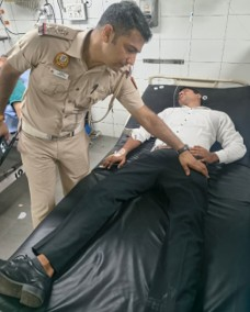 Delhi Traffic cops rescue advocate after he collapses while riding motorcycle at ITO crossing