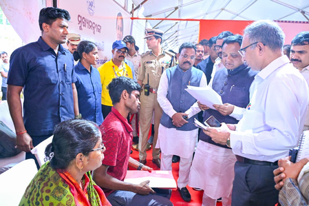 Odisha CM hears public grievances, says regular monitoring improves redressal
