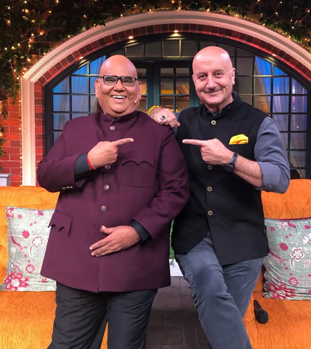 Anupam Kher gets emotional as he shares a special memory with Satish Kaushik and Kapil Sharma