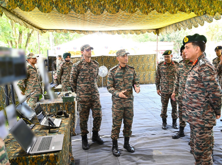 Army Chief reviews Eastern Theatre security, operational preparedness during two-day visit