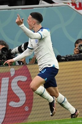 Foden signs new four-year Manchester City contract until 2030