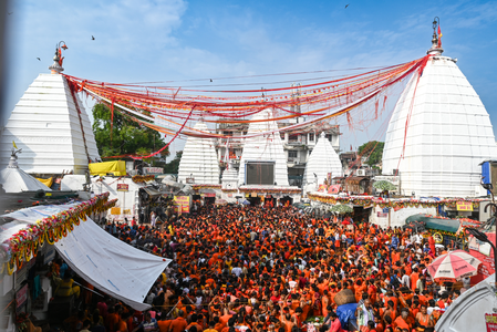Shravani Mela draws massive crowds to Deoghar’s Baba Baidyanath Temple