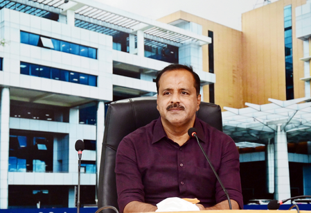 K’taka govt urges public to report fake medicine networks; announces reward for leads