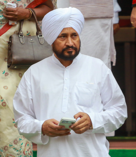 Channi supporters disrupt Warring speech, expose Punjab Congress discord