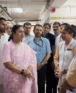 Delhi CM Rekha Gupta visits Lal Bahadur Shastri Hospital, reviews healthcare services