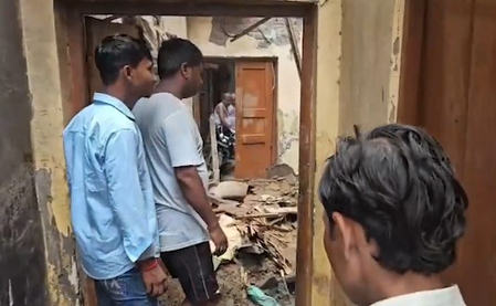 Delhi couple killed after roof collapses in New Usmanpur; child survives