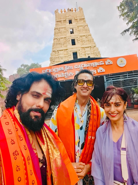 ‘Mahabharat’ actors Sourabh Raaj, Arpit Ranka, Pooja Sharma visit  Mallikarjuna Jyotirlinga in ‘Sawan’