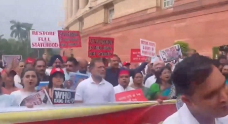 Oppn’s protest march in Parliament complex over Jantar Mantar police action, Ram temple donation row