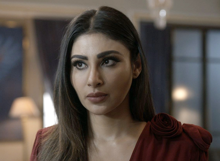 Mouni Roy embraces her Bengali roots, flaunts her love for culture and tradition