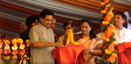 Delhi CM Rekha Gupta welcomes Kanwariyas at Apsara border, reviews arrangements for Kanwar Yatra