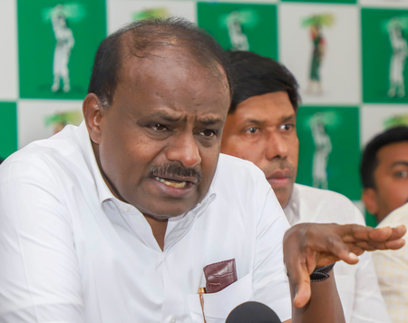 K’taka: Kumaraswamy urges public to stop paying NICE road toll