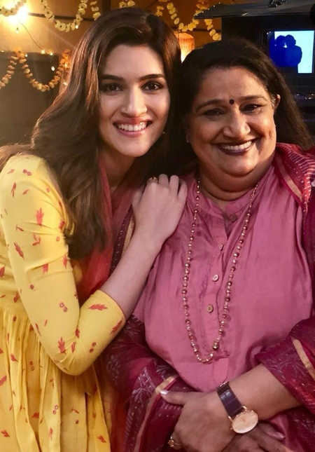 Seema Pahwa celebrates nine years of Bareilly Ki Barfi, Shubh Mangal Saavdhan, shares pics with Kriti Sanon, Bhumi Pednekar
