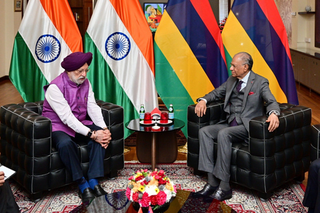 India-Mauritius discuss strengthening energy partnership