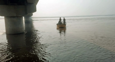 Boat capsizes in the Ganga in Bhagalpur, six labourers missing