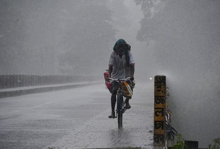 Fresh low pressure area in Bay of Bengal to bring heavy rain in south Bengal