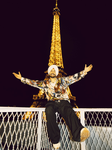 Diljit Dosanjh exudes Punjabi vibes in Paris as he poses in front of Eiffel tower
