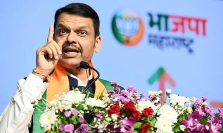 BJP workers must gear up to fight ‘fake narratives’: Maha CM (Lead)