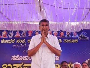 Nagendra resignation row: Satish Jarkiholi defends minister amid BJP agitation