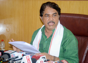 Karnataka: ‘Another wicket will fall in Cong govt over KPSC scam’, says LoP Ashoka; Priyank Kharge dismisses remark