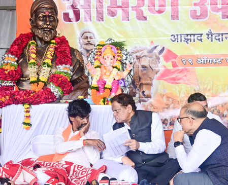Manoj Jarange Patil drinks water, but continues hunger strike till Marathas get Kunbi certificates