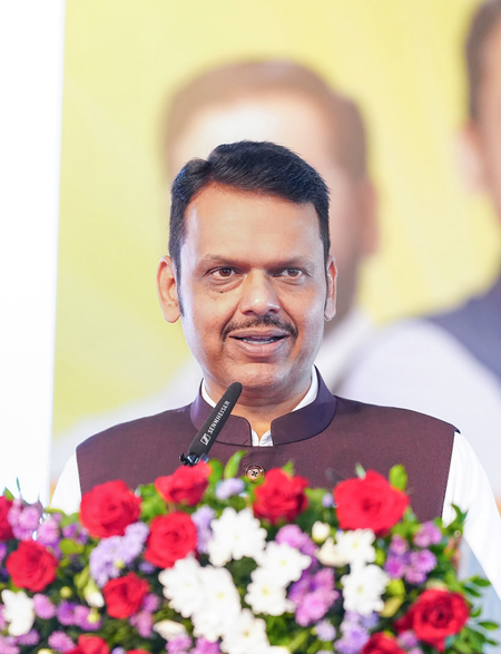 CM Fadnavis criticises LoP Gandhi over vote rigging allegations, accuses Cong of setting ‘narratives’