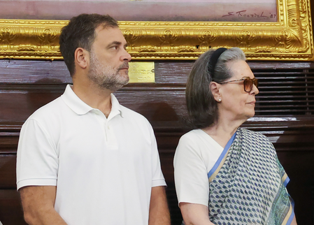Delhi HC defers hearing on ED plea against Sonia, Rahul Gandhi in National Herald case