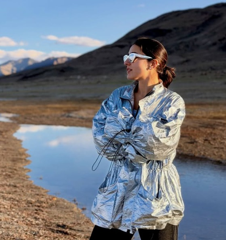 Sara Ali Khan finds her ‘unbound, unbothered, and untamed’ side at Tso Moriri