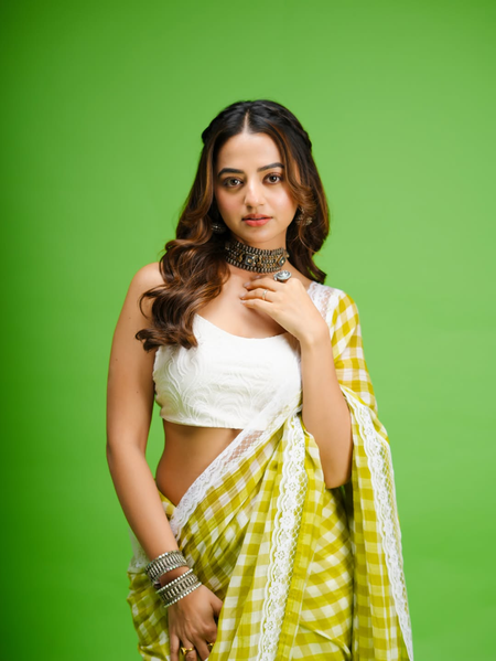 Helly Shah says she saw herself evolve as artiste while working on ‘Chumbak’
