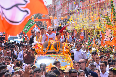 Raj CM holds Jaipur roadshow on final day of campaigning for second phase of civic polls