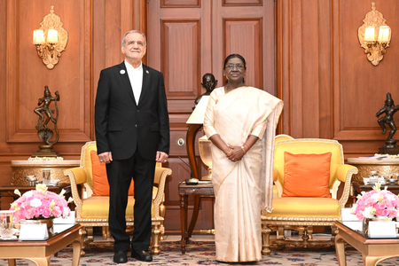 President Murmu meets Iranian counterpart, reiterates India’s commitment to enduring peace