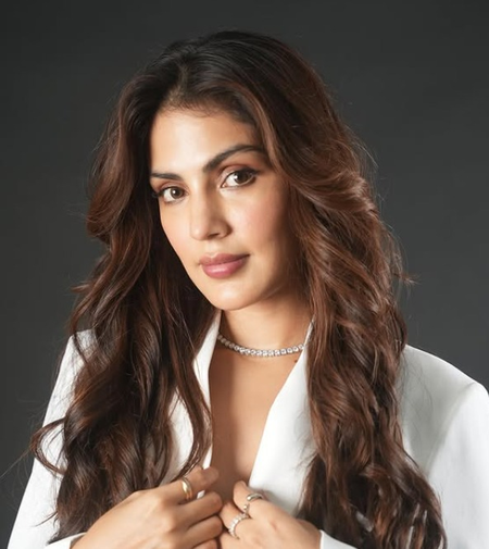 Disha Salian case: Dino Morea, Sooraj Pancholi, Rhea Chakraborty named by CBI in FIR