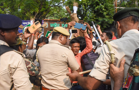 Exam & job woes: Students break through barricades, reach Assembly overbridge during protest in Patna