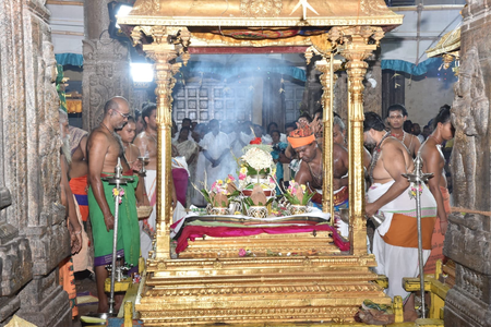 TN: Devotees throng Madurai for Meenakshi Temple’s Maha Kumbabhishekam