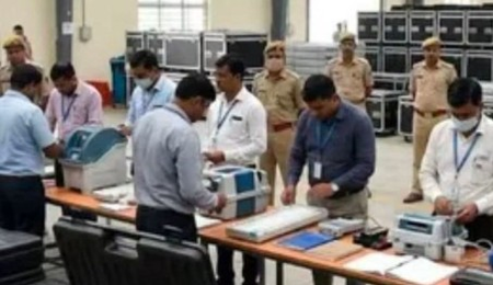 ‘5,000 EVMs in Kanpur’: DEO fact-checks misleading report